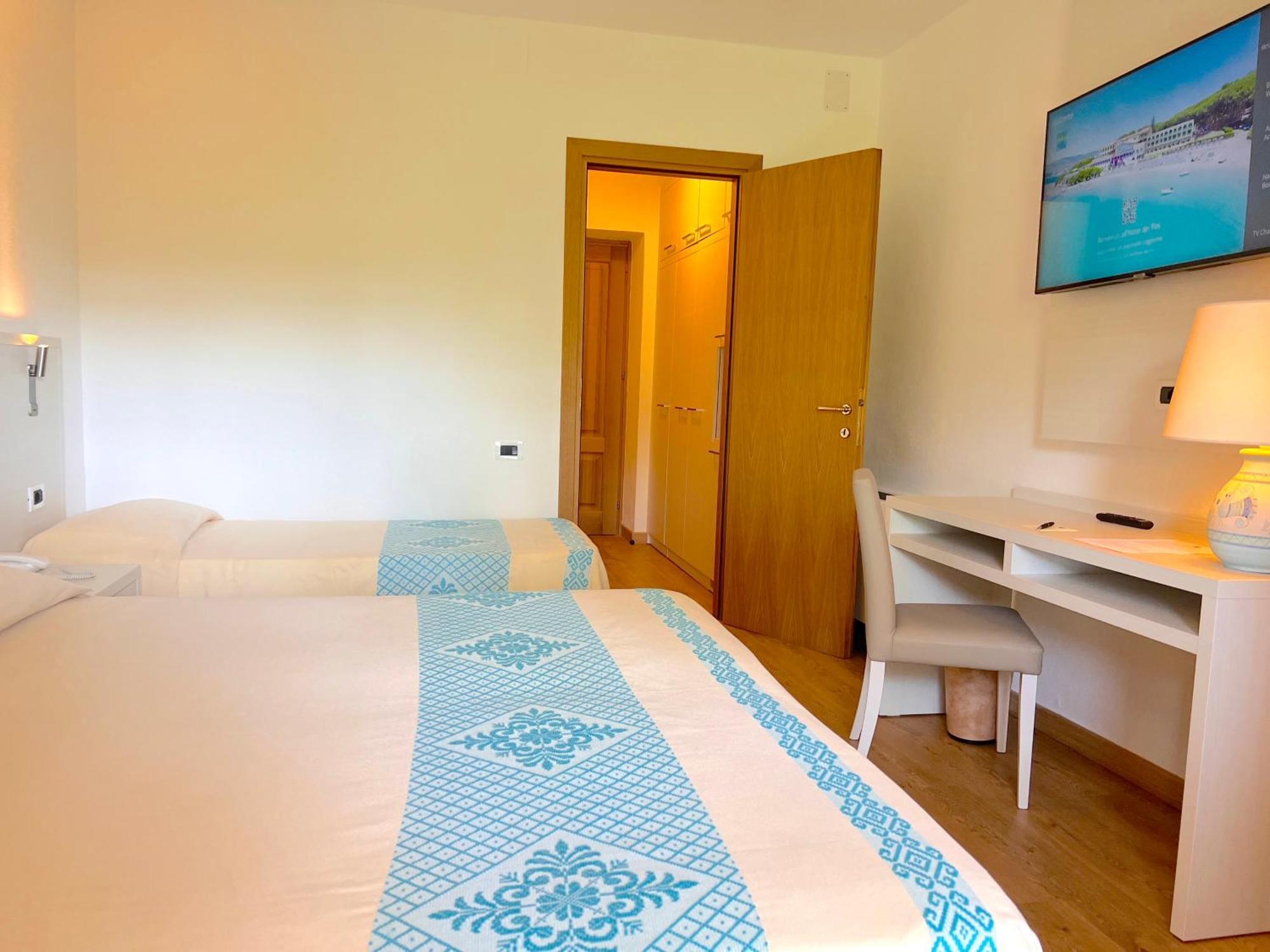 Hotel Dei Pini Fertilia Ngoại thất bức ảnh