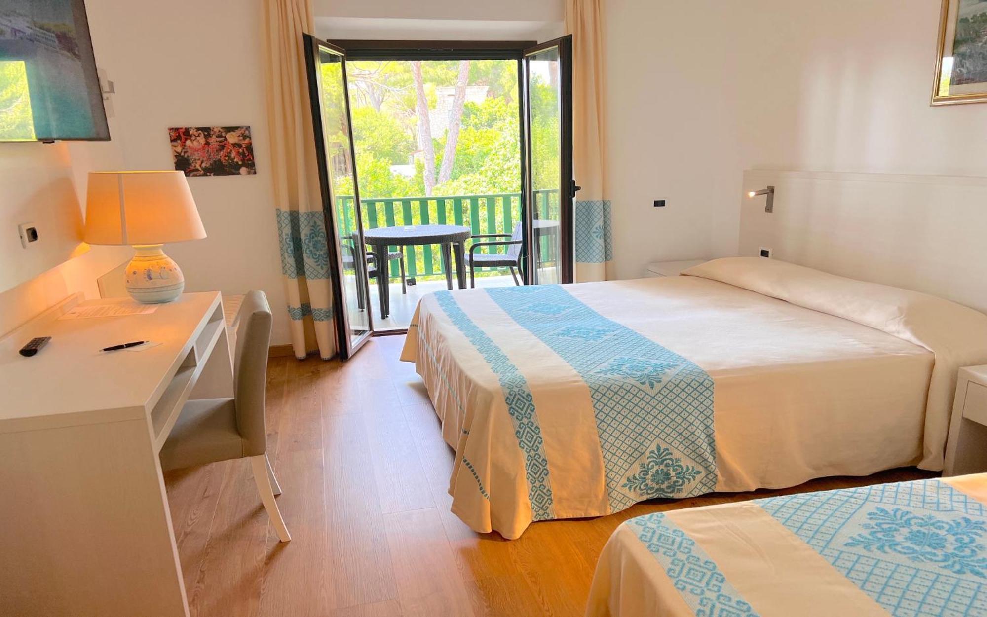Hotel Dei Pini Fertilia Ngoại thất bức ảnh